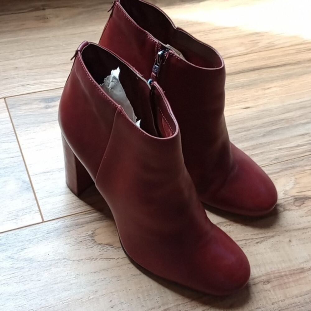 Sam Edelman Bergundy leather Fall Heeled Round Toe Booties Size 10